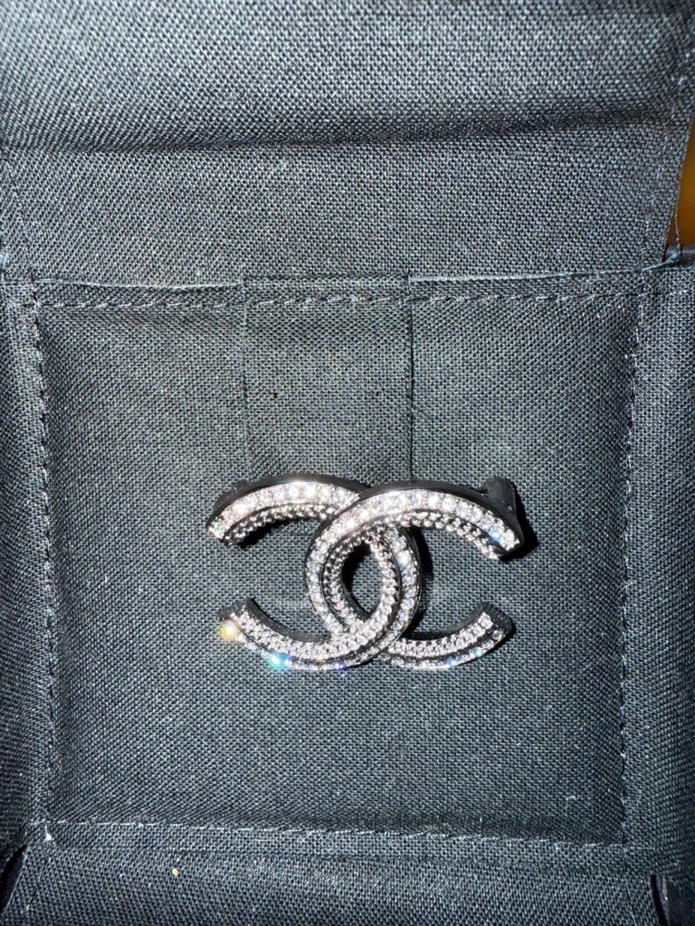 CHANEL Silver Crystal CC Logo Brooch - Picture 7 of 8